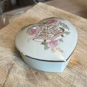 VINTAGE | Romantic Heart-Shaped Ceramic Jewelry Box with Floral Design
